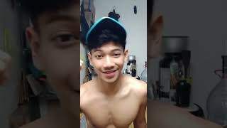 ASTAGA! Berondong ganteng sixpack flexing badan dan pisangnya kelihatan nggak?