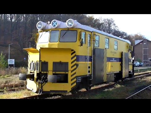 Pług Odśnieżny Typu 411S Maszyna Odśnieżna PSE Na Stacji Jelenia Góra