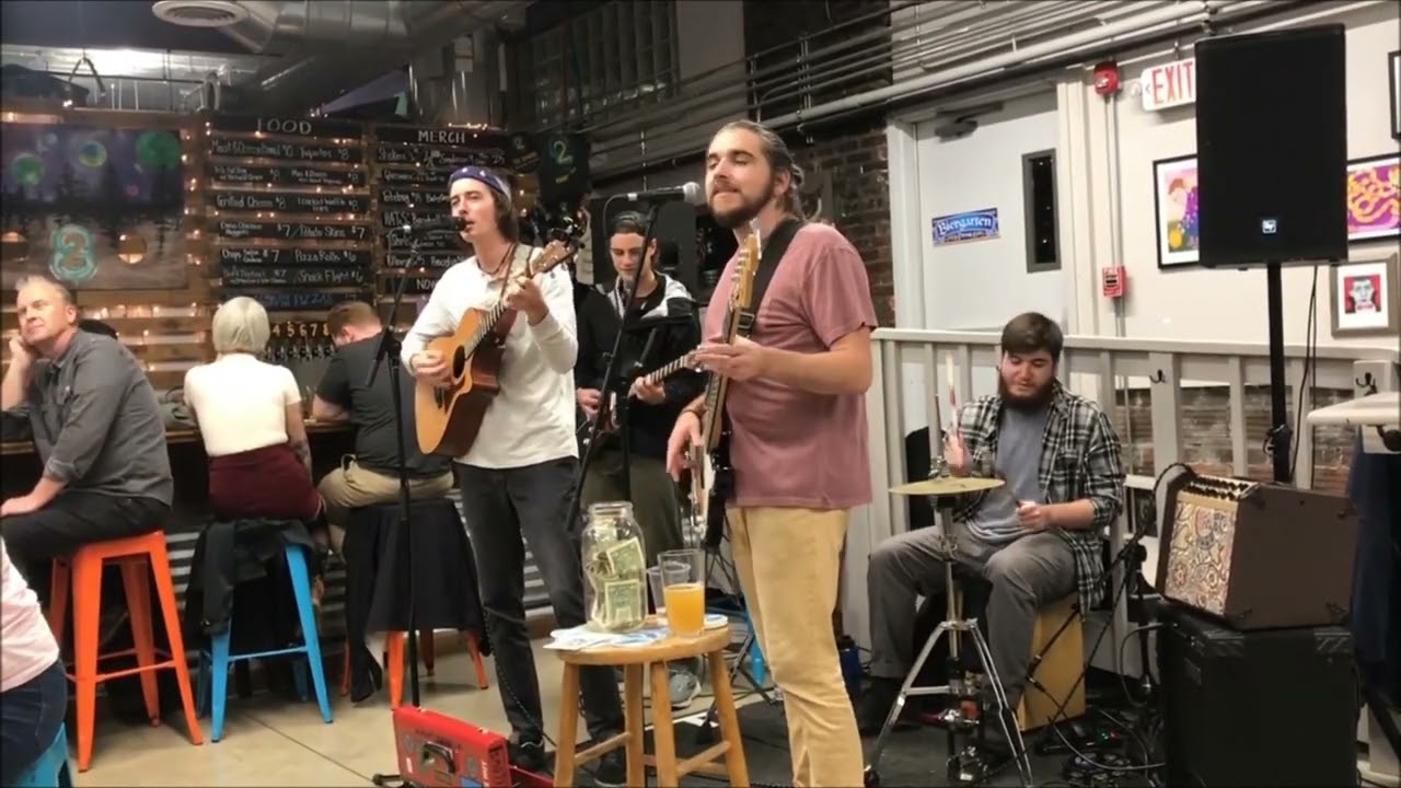 Trent Larrabee // Slim Volume live - 11.11.22 auf YouTube ansehen Trent Larrabee // Slim Volume live - 11.11.22 auf YouTube ansehen