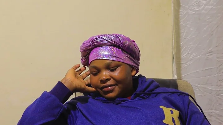 Ati Niko na miguu za left siwezi simama na Camera ...