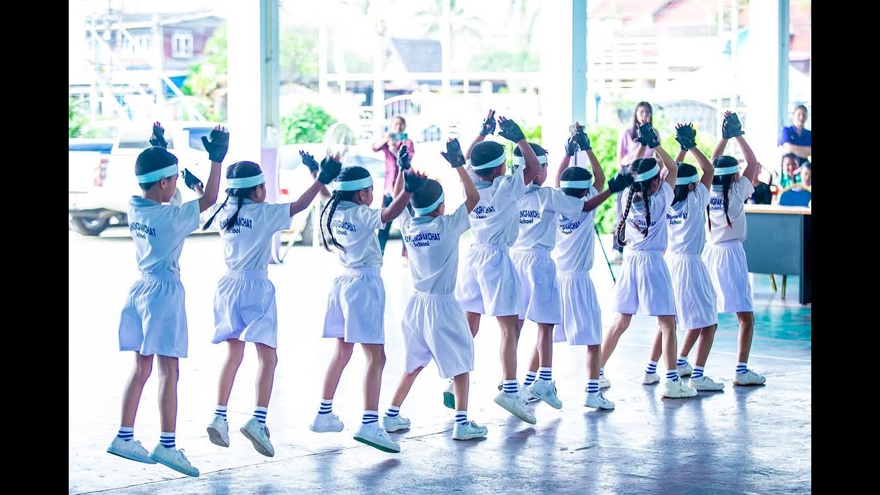 รางวัลชนะเลิศ​ การแข่งขันเต้นแอโรบิค​ ศิลป​หัตถกรรม​นักเรียน​ครั้ง​ที่​ 72​ ระดับเครือข่ายฯ