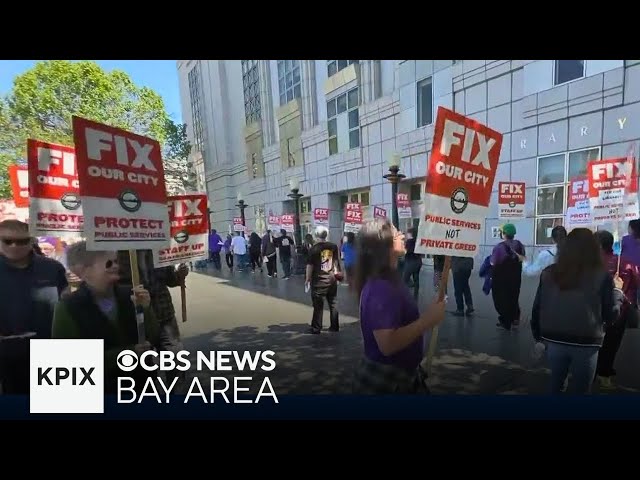 San Francisco Public Library workers picket over safety class=