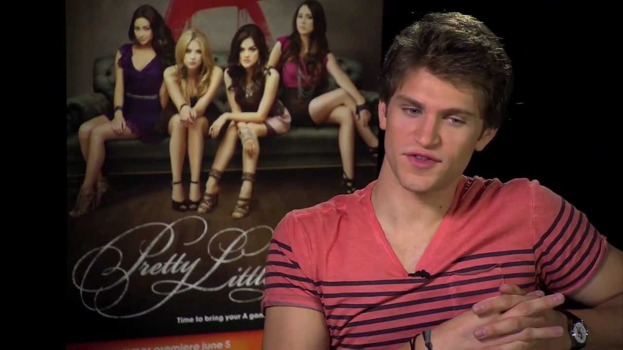 Keegan Allen Sings & Chats Pretty Little Liars Season 3!