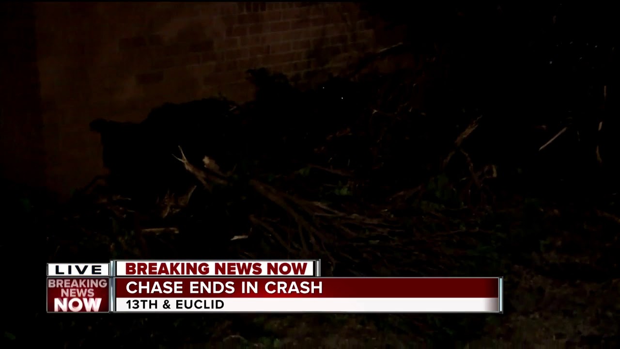 Overnight police chase ends with crash into home on Milwaukee's south ...