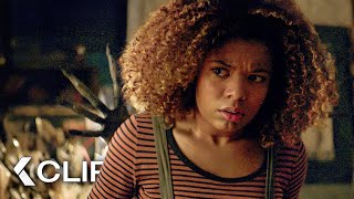 When You Realize The Slender Man Is Already Inside - Slender Man Clip Jaz Sinclair