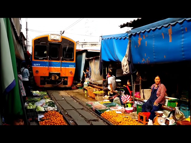 Khu Chợ Thách Thức Tử Thần|QN Media TV class=