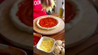 Italian pizza / بيتزا ايطالية