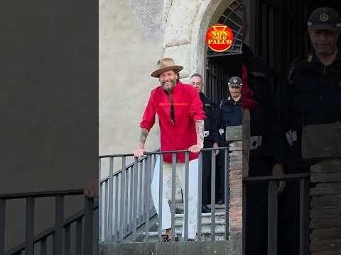 Video Jovanotti a Roma per presentare il suo ??Jova Giro. Partenza e arrivo nella Capitale.??