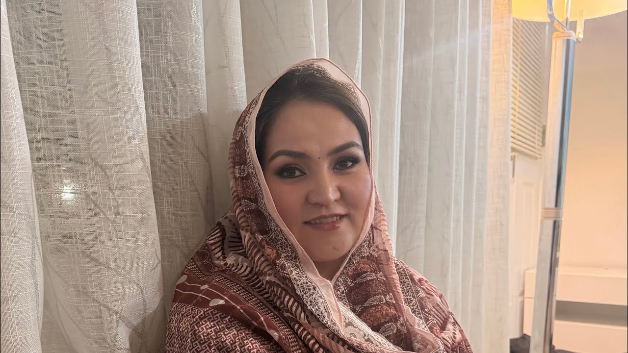 دوستاجای شما خالی چند روز قبل از ماه مبارک رمضان با تمن گل رفته بودیم پانی پوری خوردیم دور از دل تان