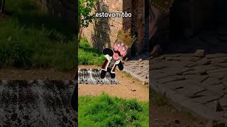 Rei pisou no espinho 😨