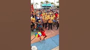 Thumbnail of FREVO NAS RUAS! O melhor Carnaval do Brasil! 💃🎶#Recife #carnaval #dance