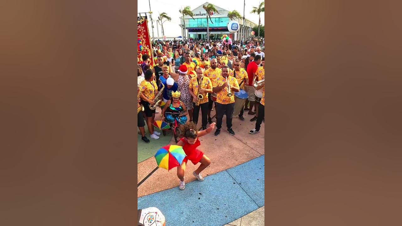 FREVO NAS RUAS! O melhor Carnaval do Brasil! 💃🎶#Recife #carnaval #dance