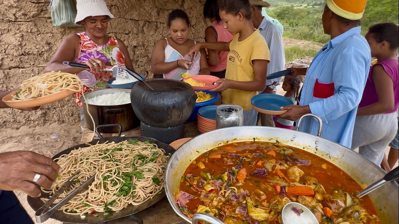 ALMOÇO DE HOJE, MOCOTÓ NO TACHO 