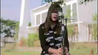 Tentang aku kau dan dia - By Vioshie Story wa 30 detik