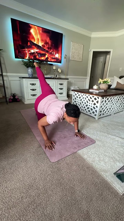 Unboxing with @simplyyesenia30 ! Shop 15% off with code SIMPLYYESENIA at shopmavela.com. 🧘‍♀️