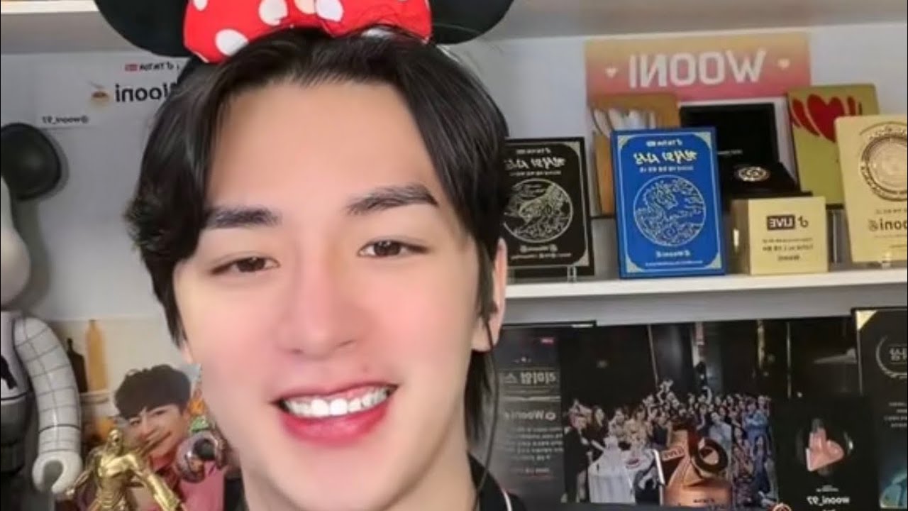 อูนิ ทบทวนบทเรียนภาษา