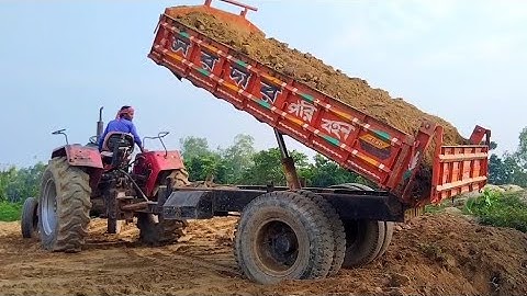 Video of Soil Unloading by Hydraulic from Mahindra Hydraulic Tractor by Digital Facilities
