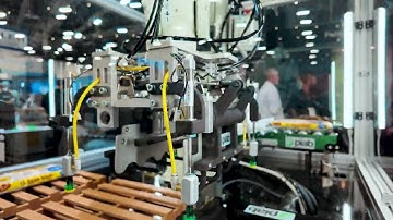 Precision in Action: Kawasaki RS005N with Piab Custom Gripper #kawasaki #kawasakirobotics #robotics