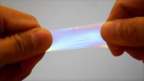 Photoelasticity test of stretching plastic samples with different width