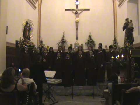 A Ceremony of Carols Procession Coro Cantiriletras...