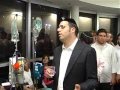 Yaakov Shwekey Visits Hadassah Hospital