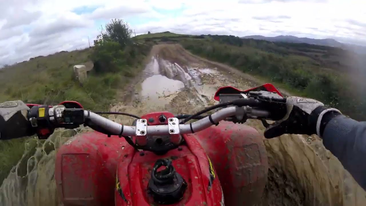 HONDA TRX 400 EX  | PORTUGAL | GOPRO | POR CAMINHOS DE BICICLETA E MUITA LAMA