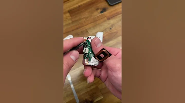 Tear down Apple AirPods Pro - What’s inside the case.