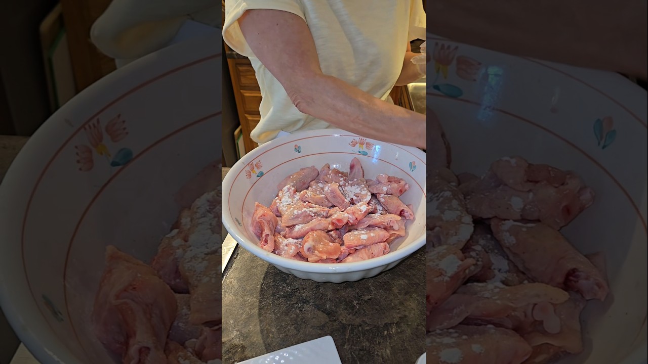 Mom’s viral crispy baked wings Mom’s viral crispy baked wings