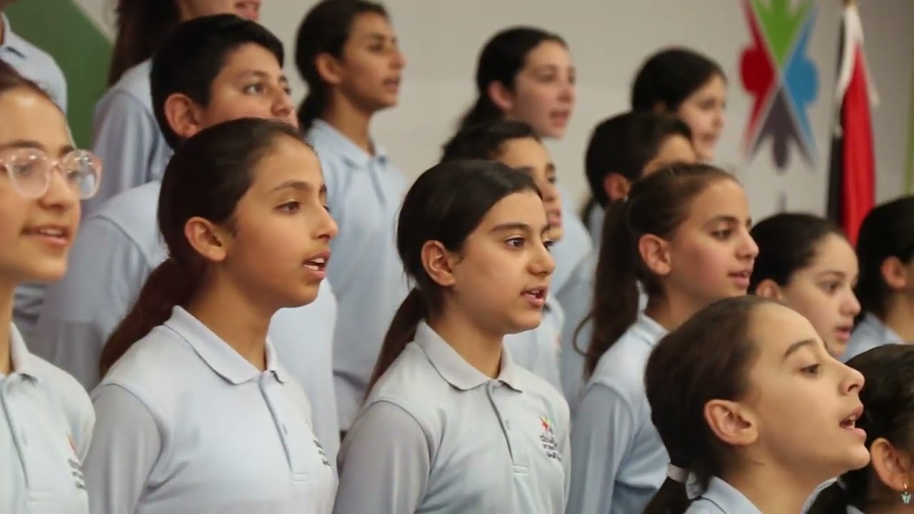 كورال المهارات الدوليّة يُقدم أغنيّة 