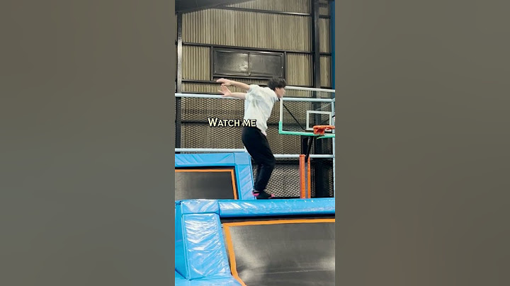 HE WANTED TO DO BACKFLIP BUT😭😭 #acrobat #parkour #funny #backflipchallenge #acrobatics #backflip