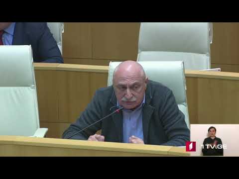 საქართველოს პარლამენტის სხდომათა დარბაზში ექიმებისადმი მადლიერება ტაშით გამოხატეს