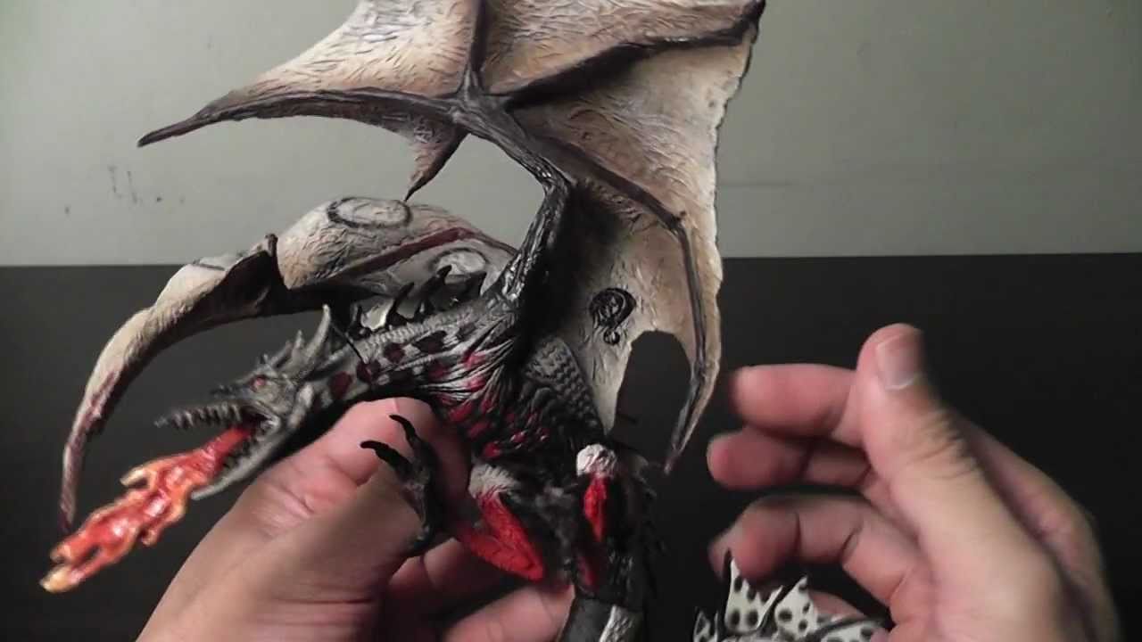 Review #1 McFarlane's Series 4 Fire Dragon Main