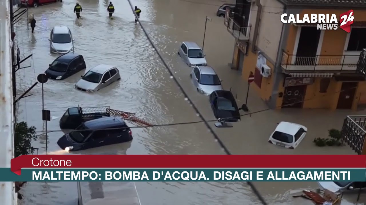 Crotone Maltempo, bomba d'acqua disagi e allagamenti