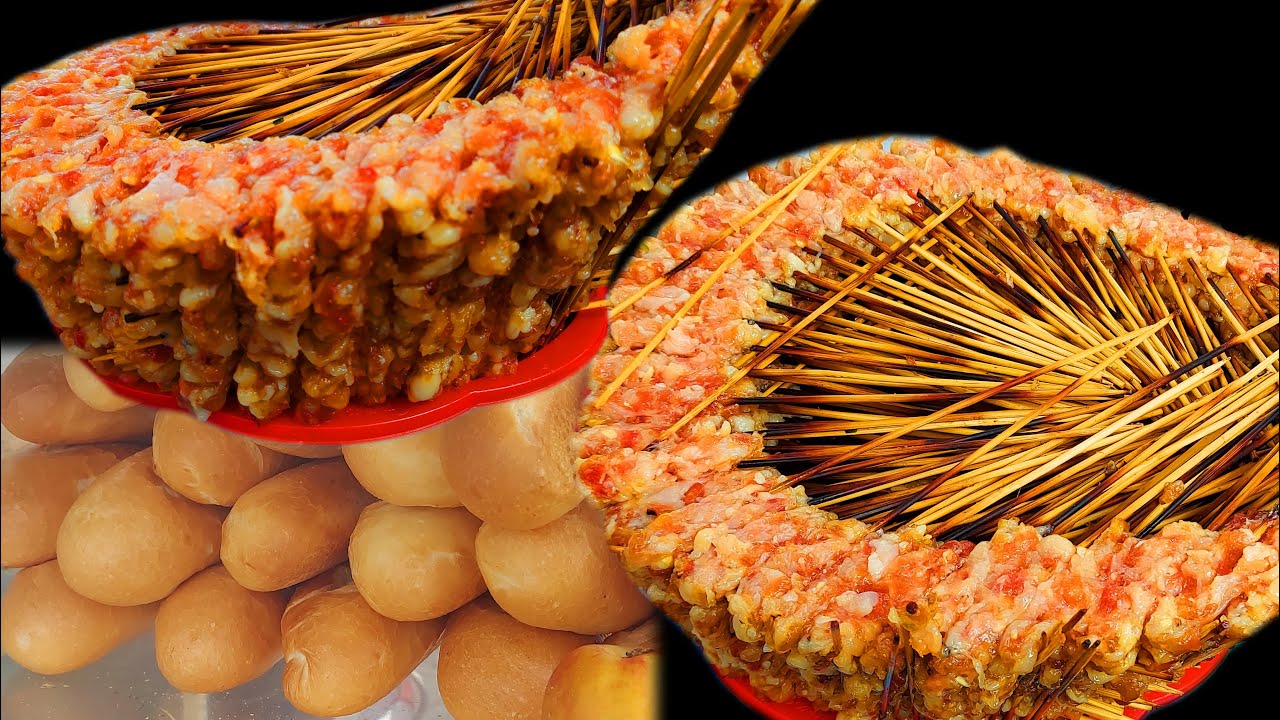 Đẹp mê hồn cách xếp thịt xiên của xe bánh mì thịt nướng trên vỉa hè Sài Gòn