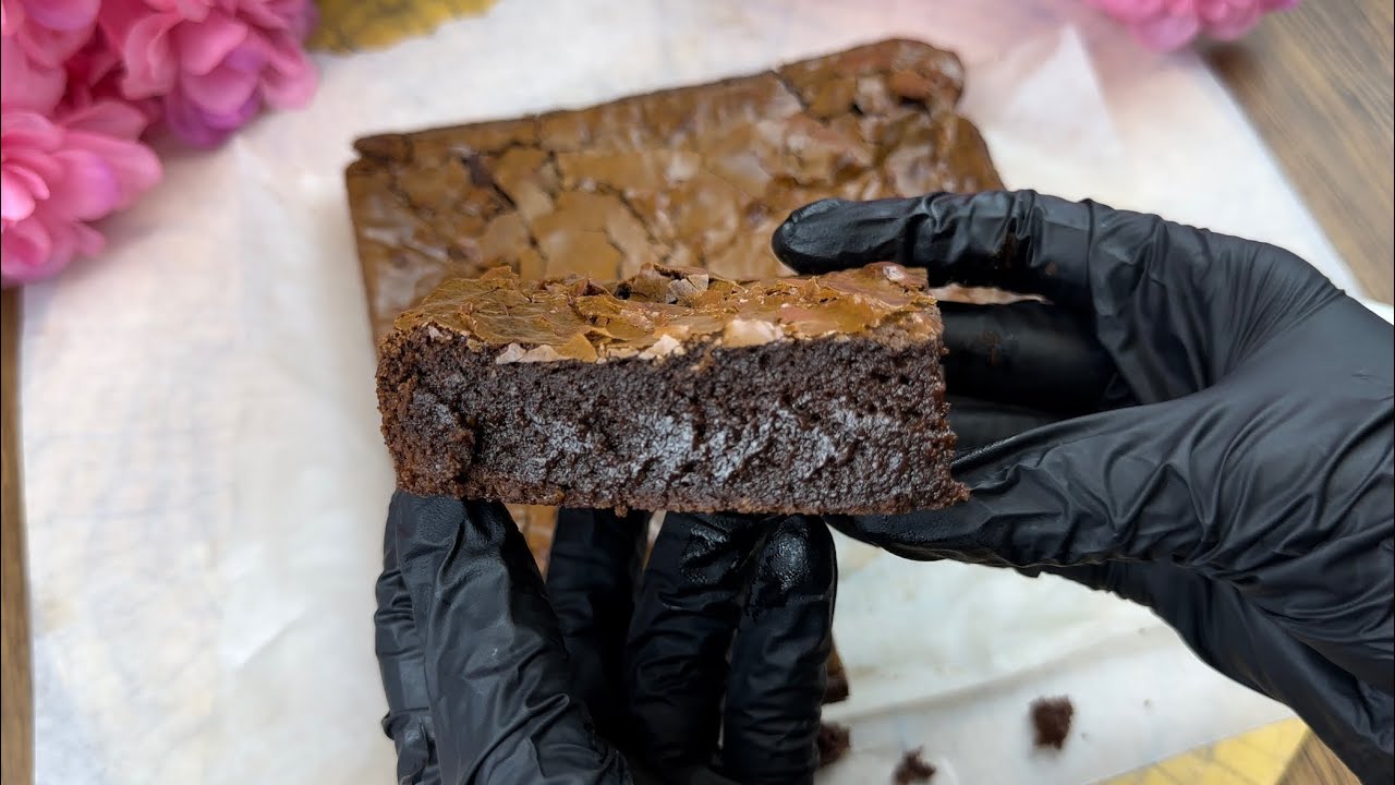 The BEST Fudgy Brownies Recipe! Simple Way to Make The PERFECT Fudgy