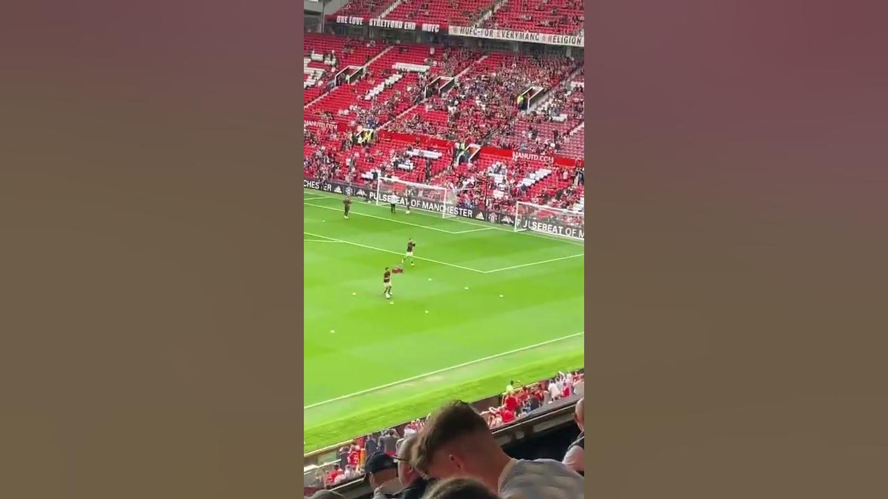 Ronaldo clapping the fans before Norwich game Ronaldo clapping the fans before Norwich game