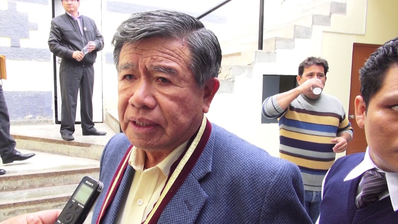 Resultado de imagen para nelson chui y director regional de educacion