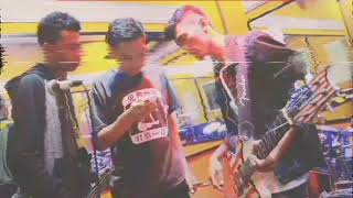 Pahlawan Bertopeng Bangun Pagi Official Lyric Video