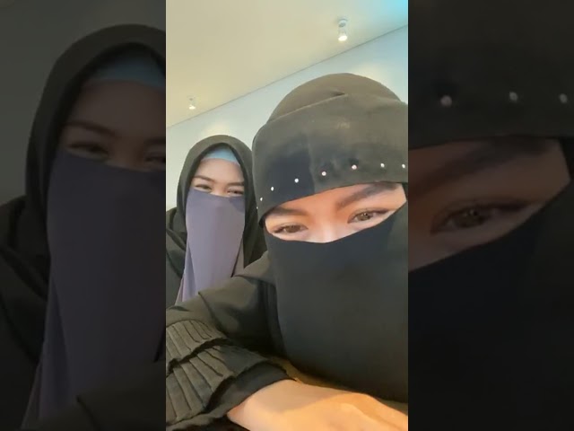 Ria Ricis (@riaricis1795) archived Instagram live stream from April 13, 2020