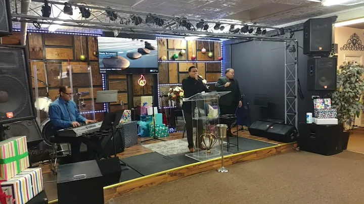 Con El Pastor Luis Morales y Predica Pastor Misael...