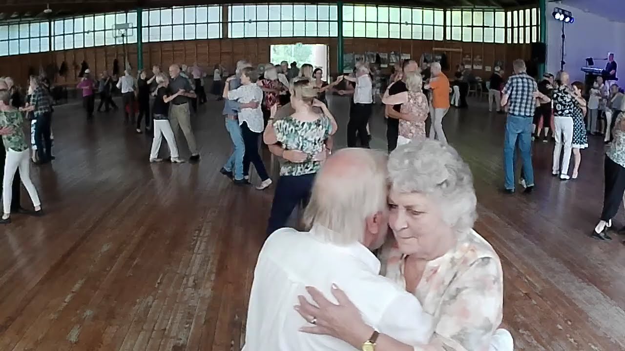 BarraBazz, Ängby Park, Knivsta  28/8 -25  #1