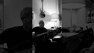 Living Room Bass Session