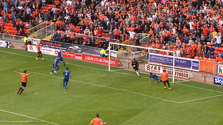 David Goodwillie misses open goal shocker