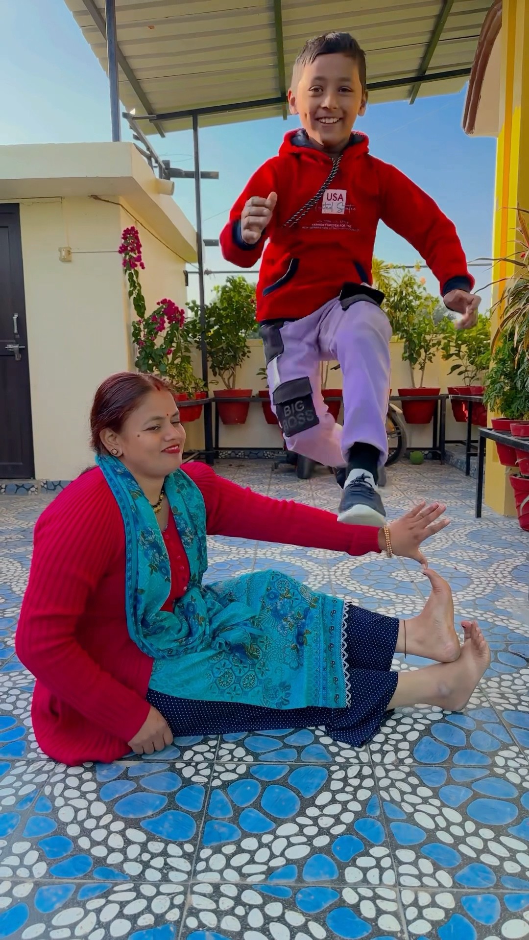Tu Top Lage Bhayela ?? #shorts #trending #ytstudieo #funny #indianarmy #family
