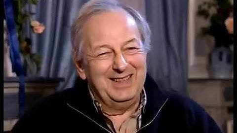 Andre Previn - The Morecambe and Wise Show  Grieg