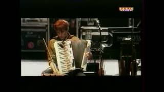 Yann Tiersen - Le Banquet, Live - Eurockéennes 2001