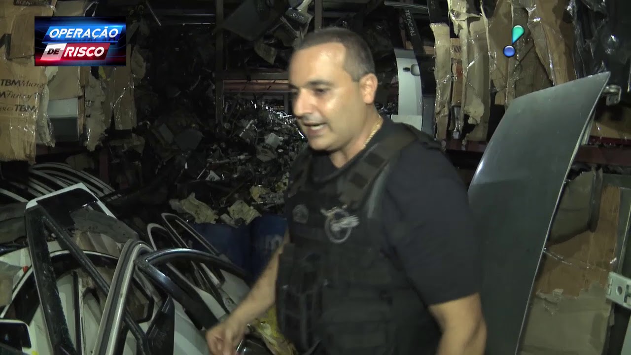 Garra estoura desmanche clandestino de carros importados.