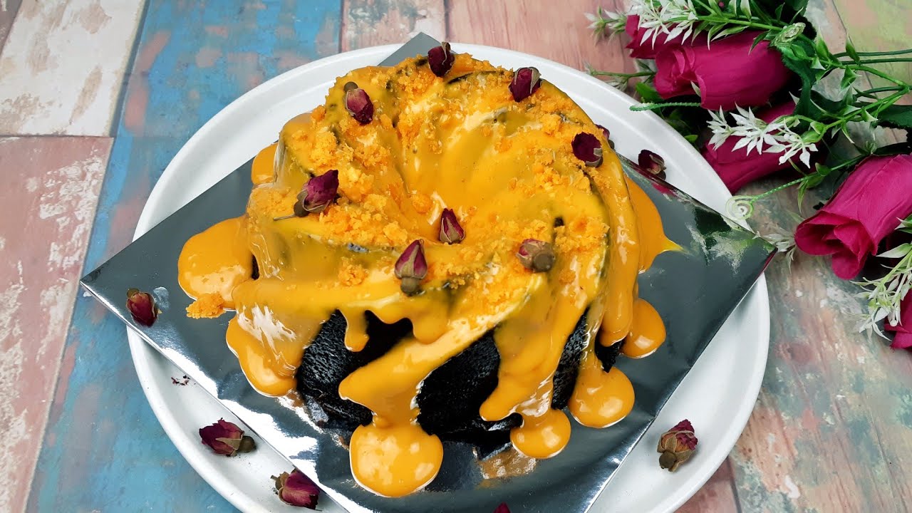 Resepi,TIPS Kek Coklat Dengan Salted Egg Sauce Viral Yang 