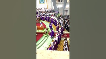 Cái cúi chào tiễn biệt Đức Tổng Giám Mục TGP Huế.#cônggiáo #giámmuc #tổnggiaophanhue #đứcchatepano.