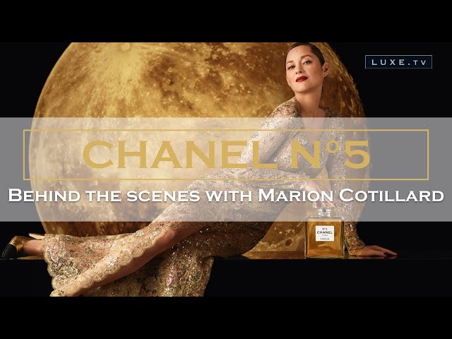 Marion Cotillard 2-page clipping 2021 ad for Chanel No. 5 - v.2
